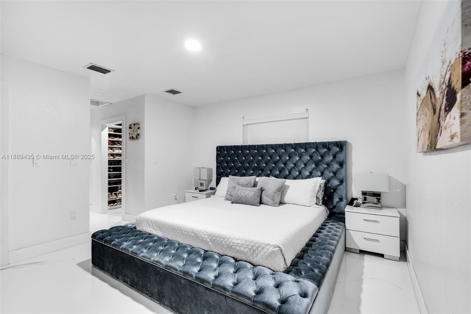 THE TROPICS AMD - Residential