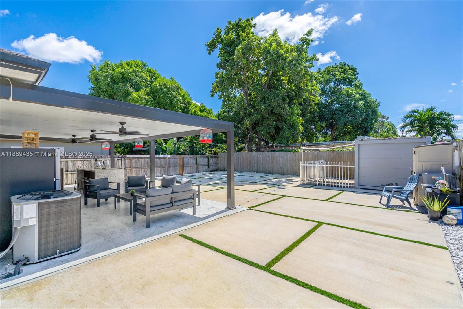 THE TROPICS AMD - Residential