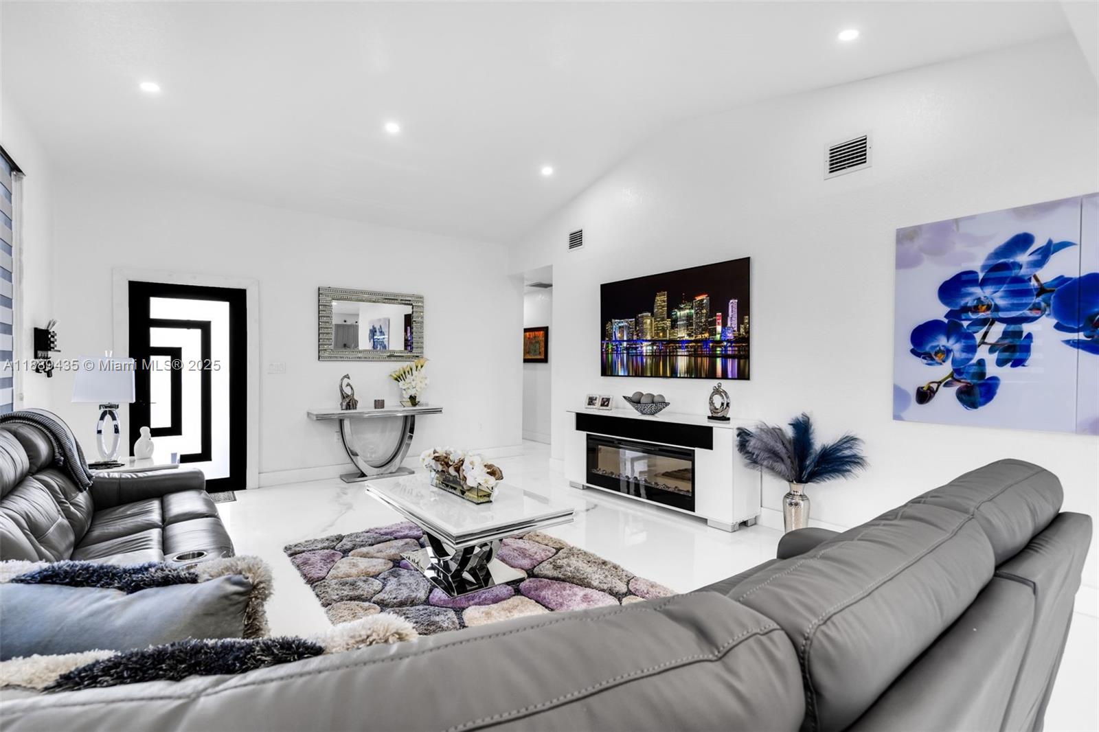 THE TROPICS AMD - Residential