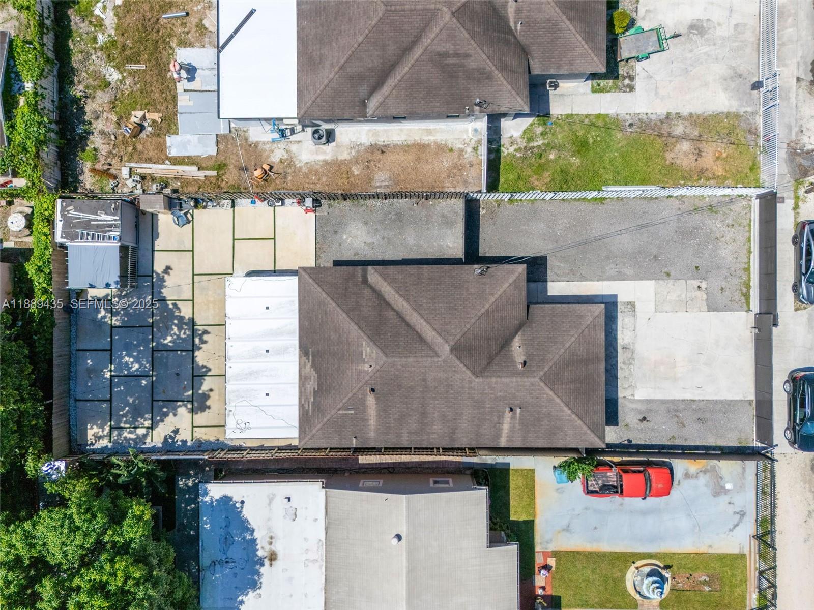 THE TROPICS AMD - Residential