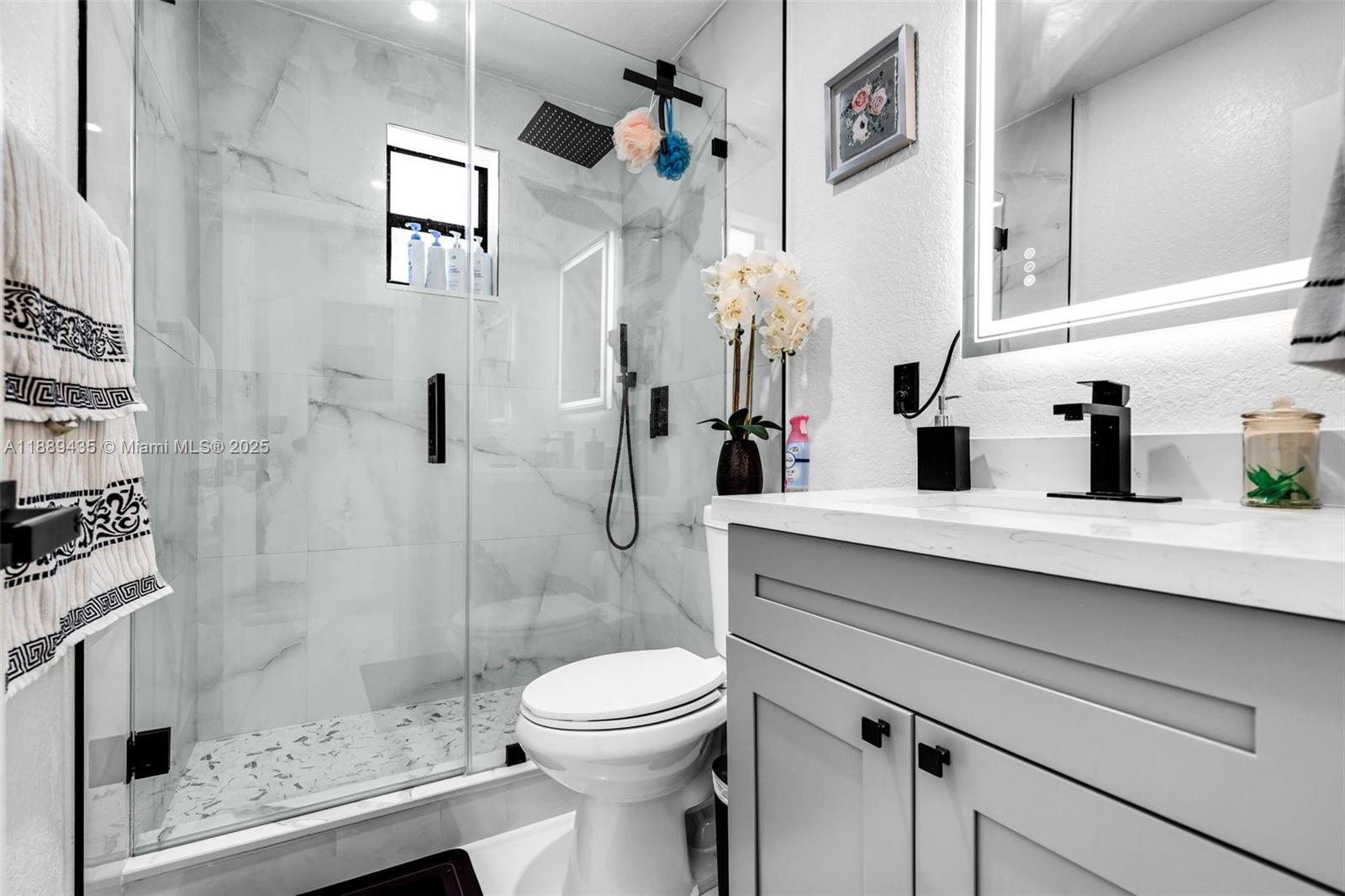 THE TROPICS AMD - Residential