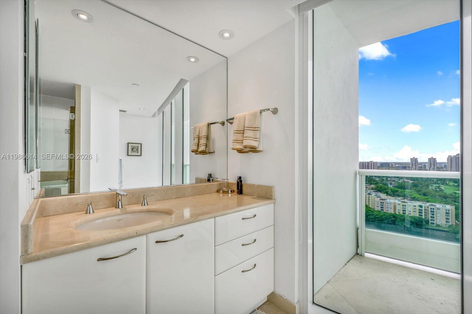 TOWERS OF PORTO VITA-SOUT - Residential