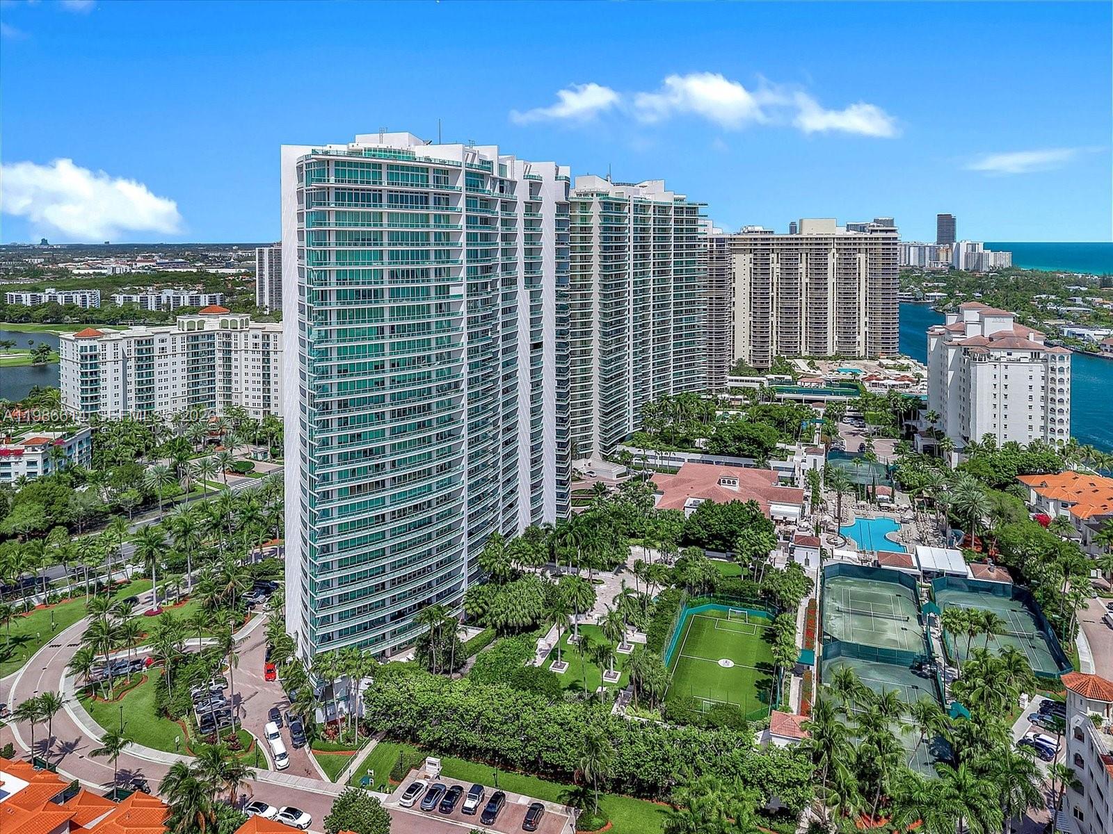 TOWERS OF PORTO VITA-SOUT - Residential