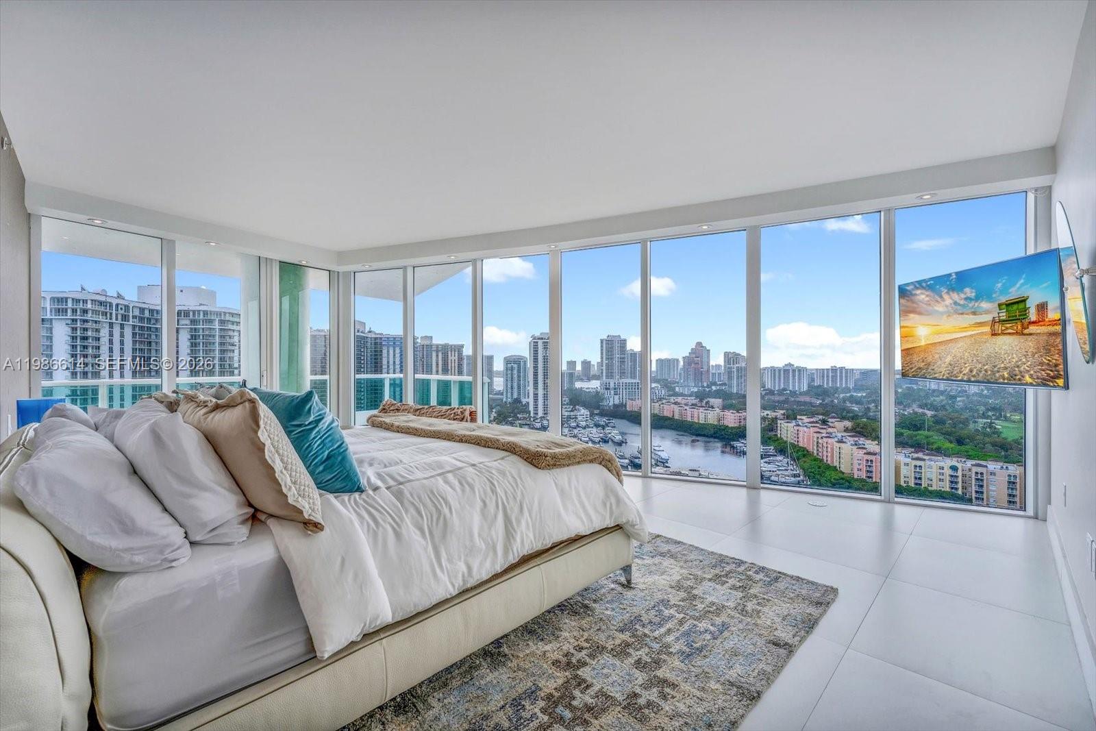 TOWERS OF PORTO VITA-SOUT - Residential