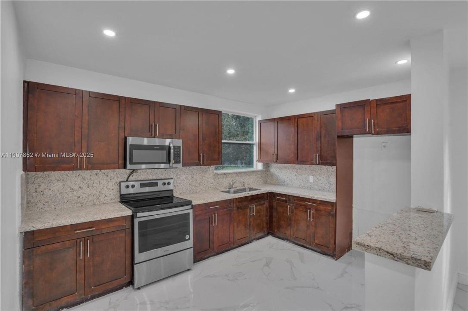 PINEWOOD PARK PL AMD 2ND - Residential