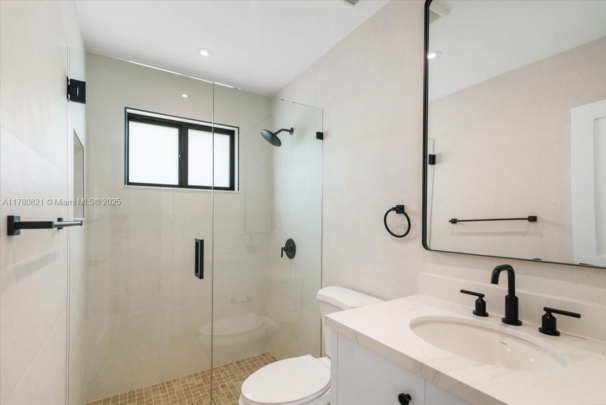 CORAL WAY PLAZA - Residential Lease