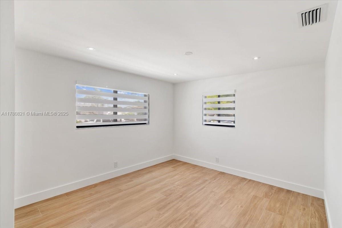 CORAL WAY PLAZA - Residential Lease