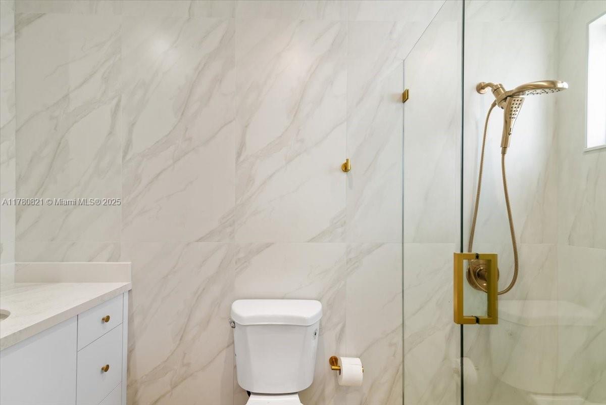 CORAL WAY PLAZA - Residential Lease