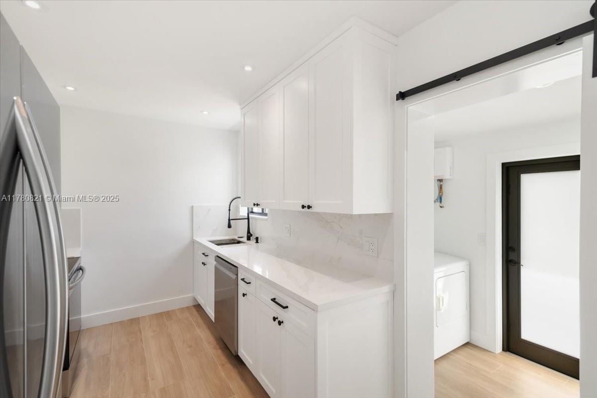 CORAL WAY PLAZA - Residential Lease