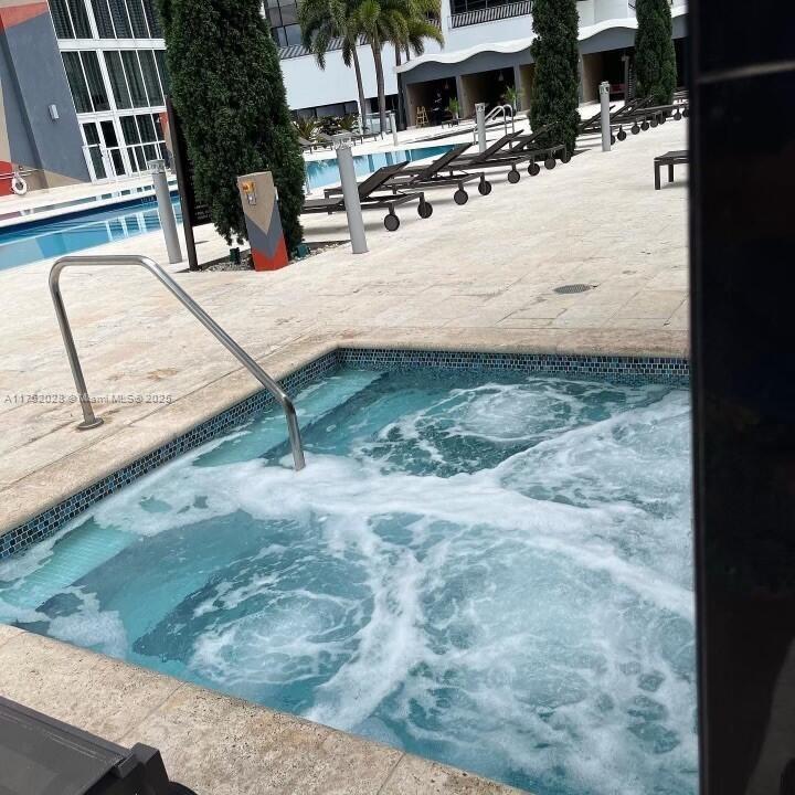 50 BISCAYNE CONDO - Residential