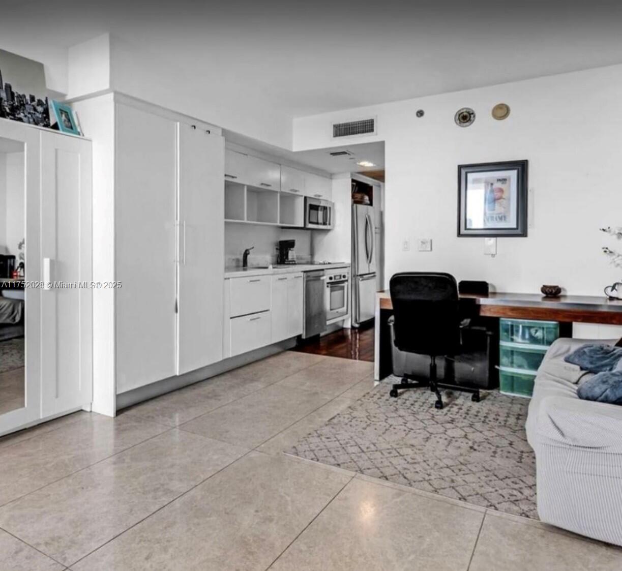 50 Biscayne Blvd 705