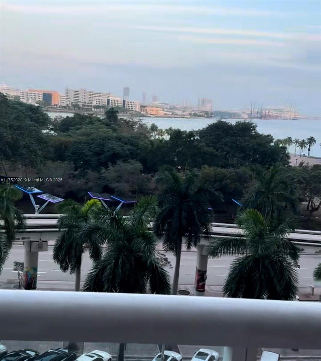 50 BISCAYNE CONDO - Residential