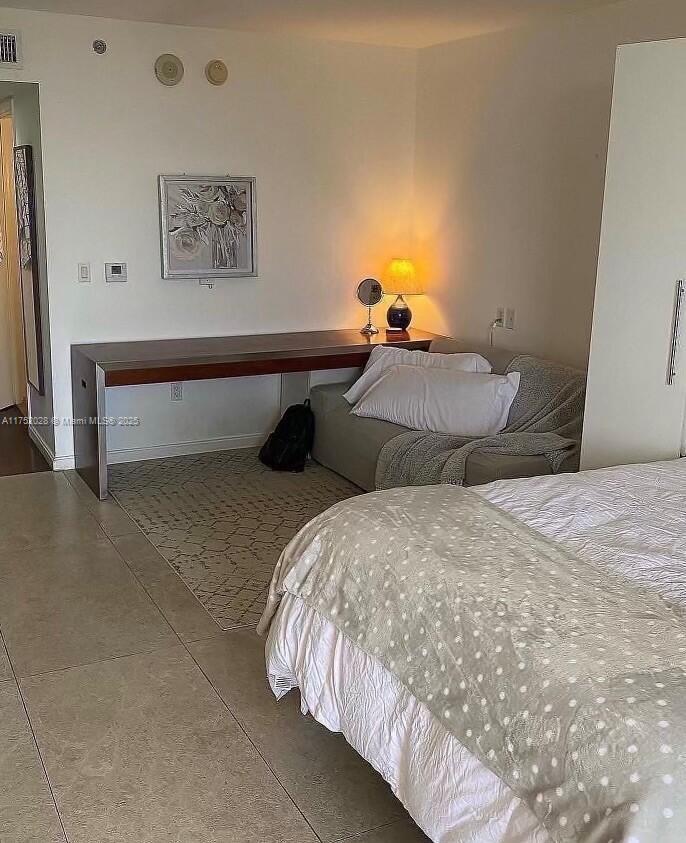 50 Biscayne Blvd 705