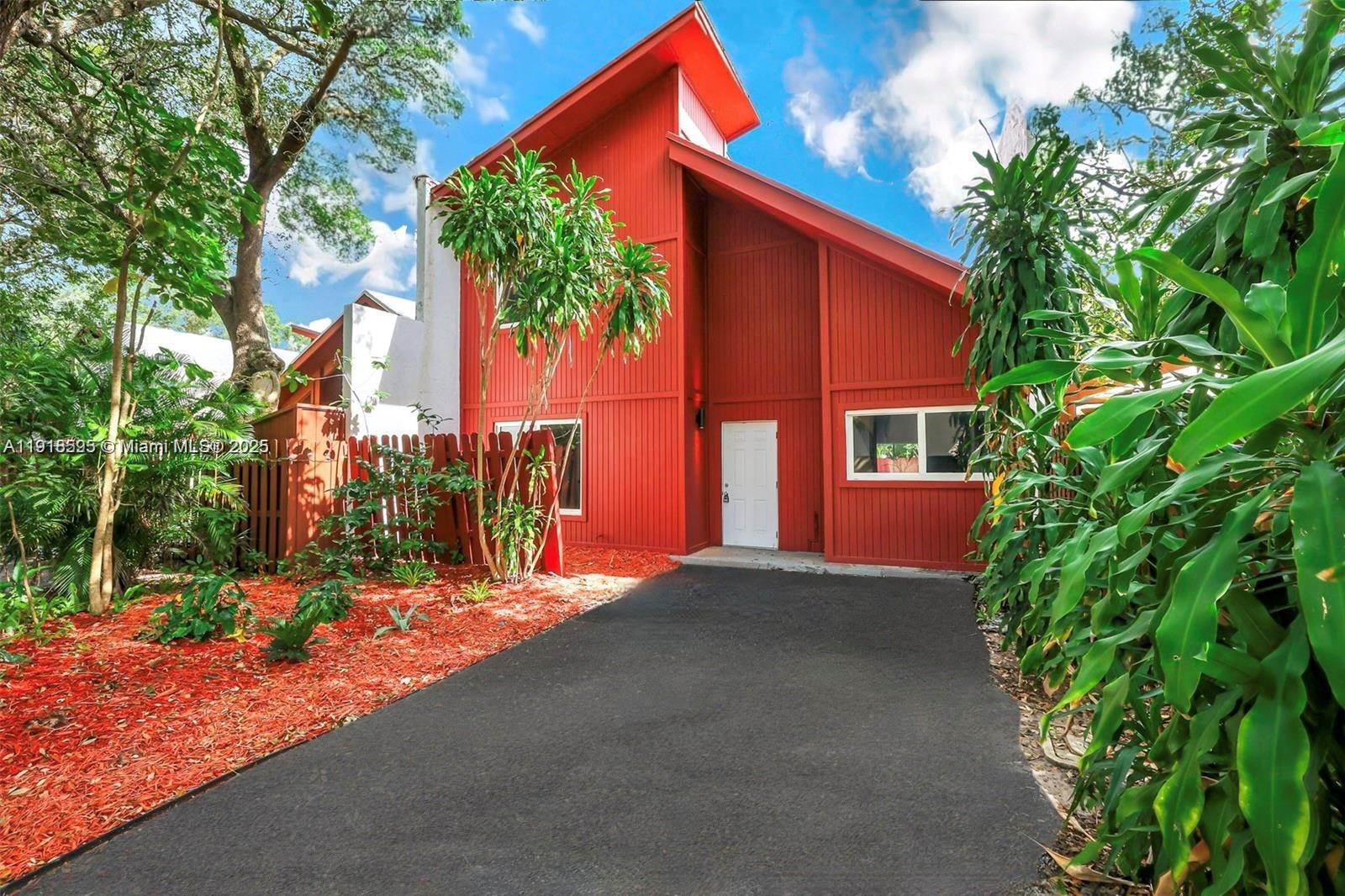 PALM-AIRE VILLAGE SECTION - Residential