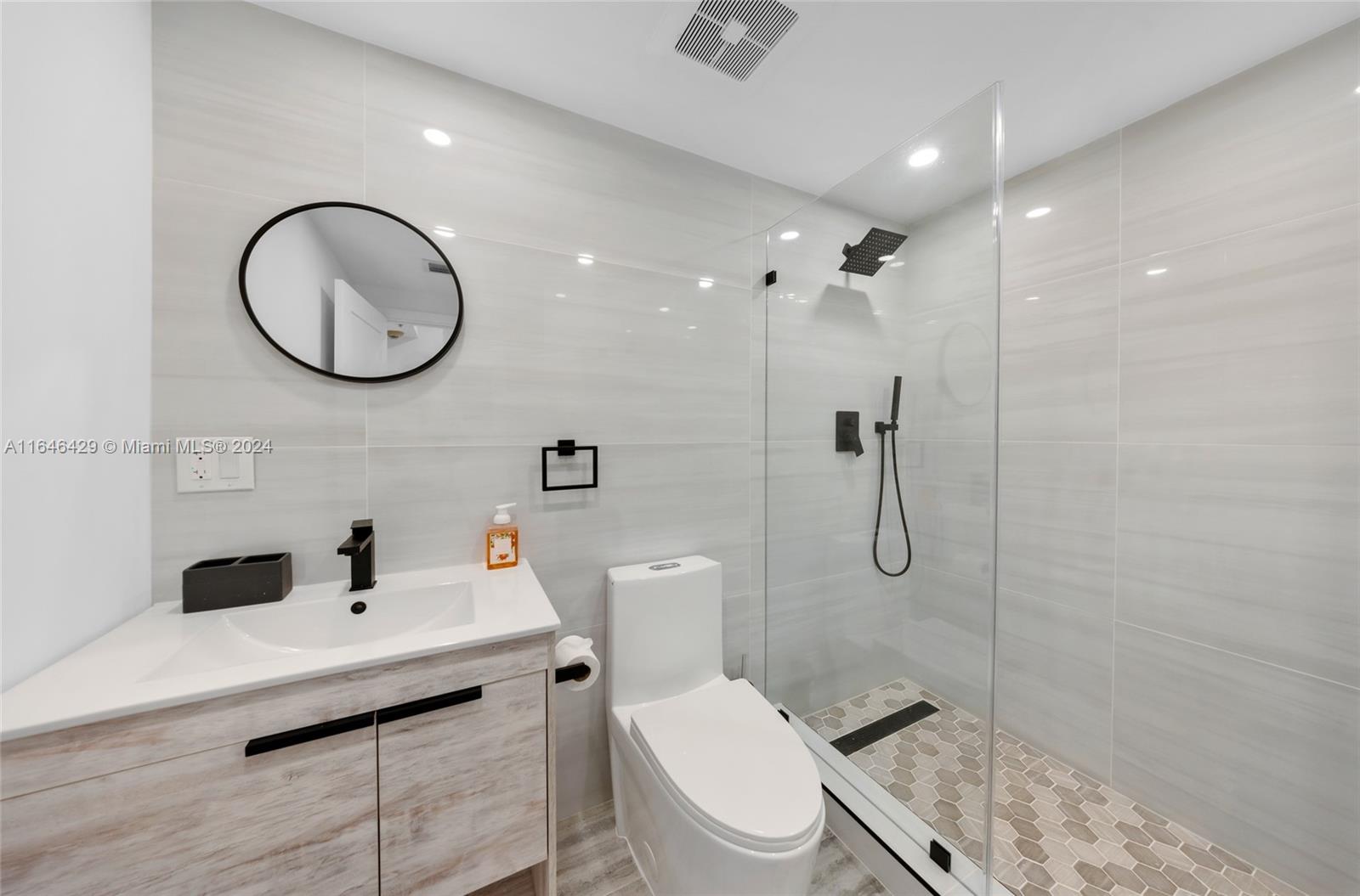 OCEANVIEW BUILDING A COND - Residential