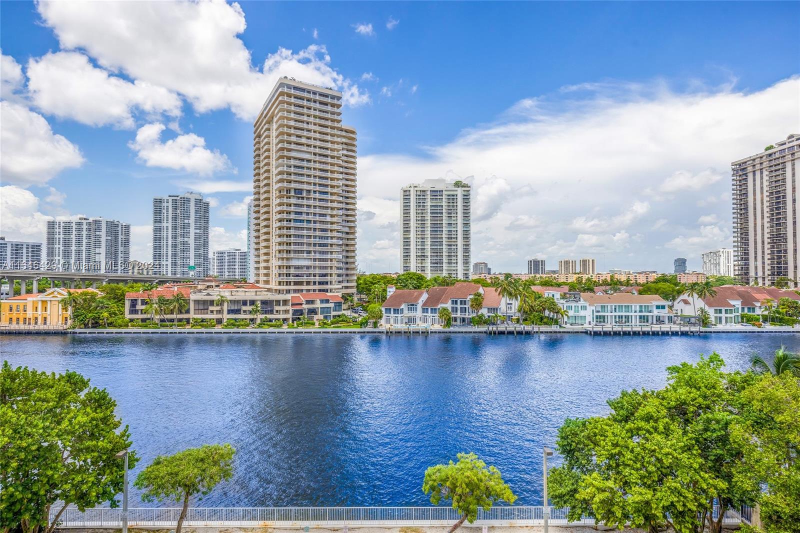 OCEANVIEW BUILDING A COND - Residential