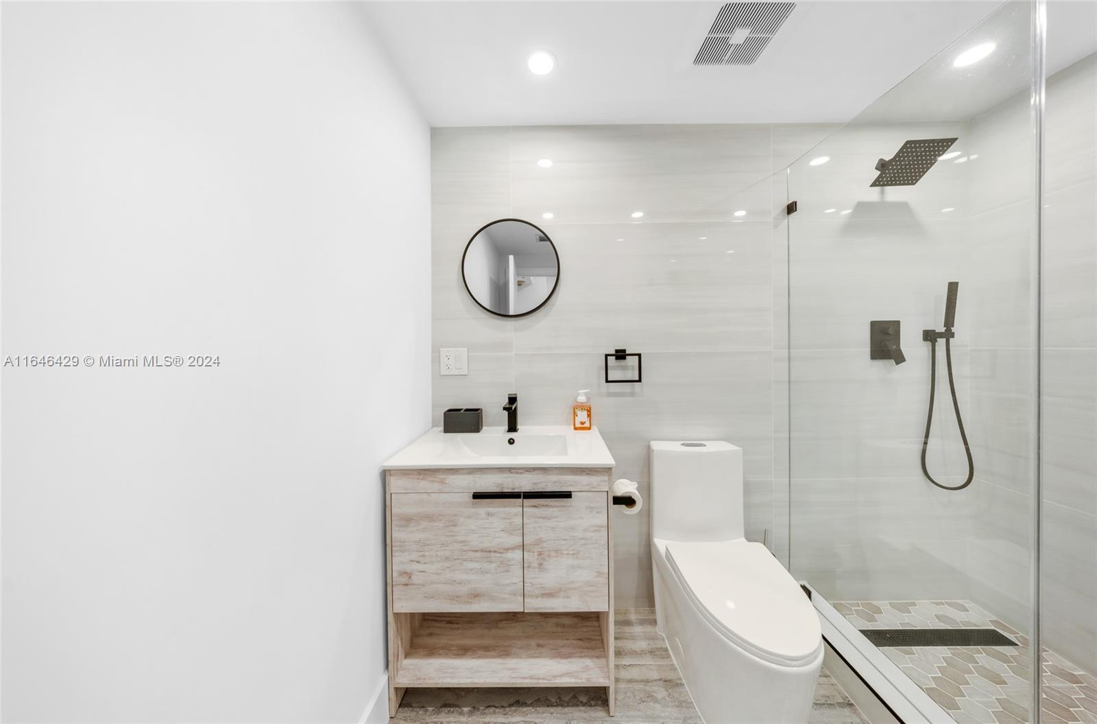 OCEANVIEW BUILDING A COND - Residential