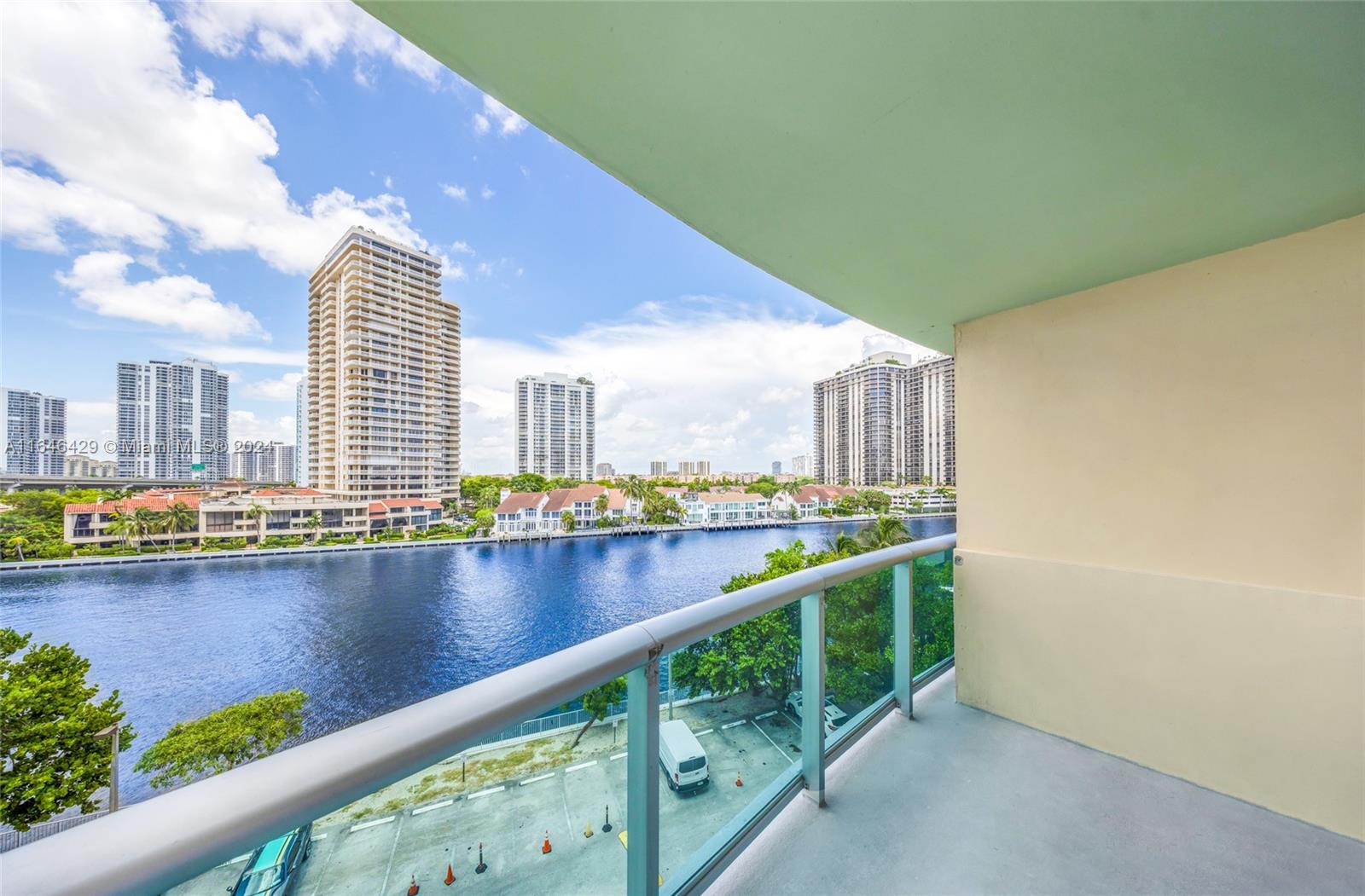 OCEANVIEW BUILDING A COND - Residential