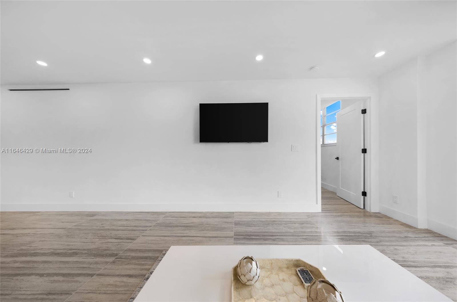 OCEANVIEW BUILDING A COND - Residential