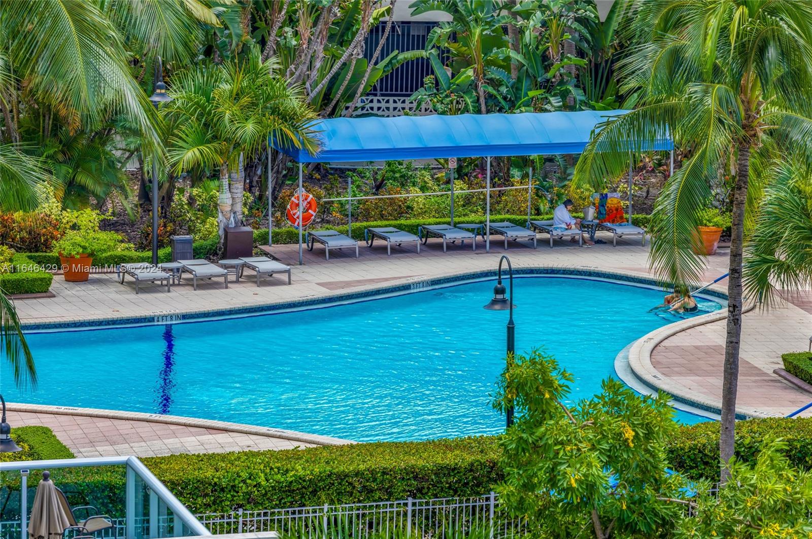 OCEANVIEW BUILDING A COND - Residential