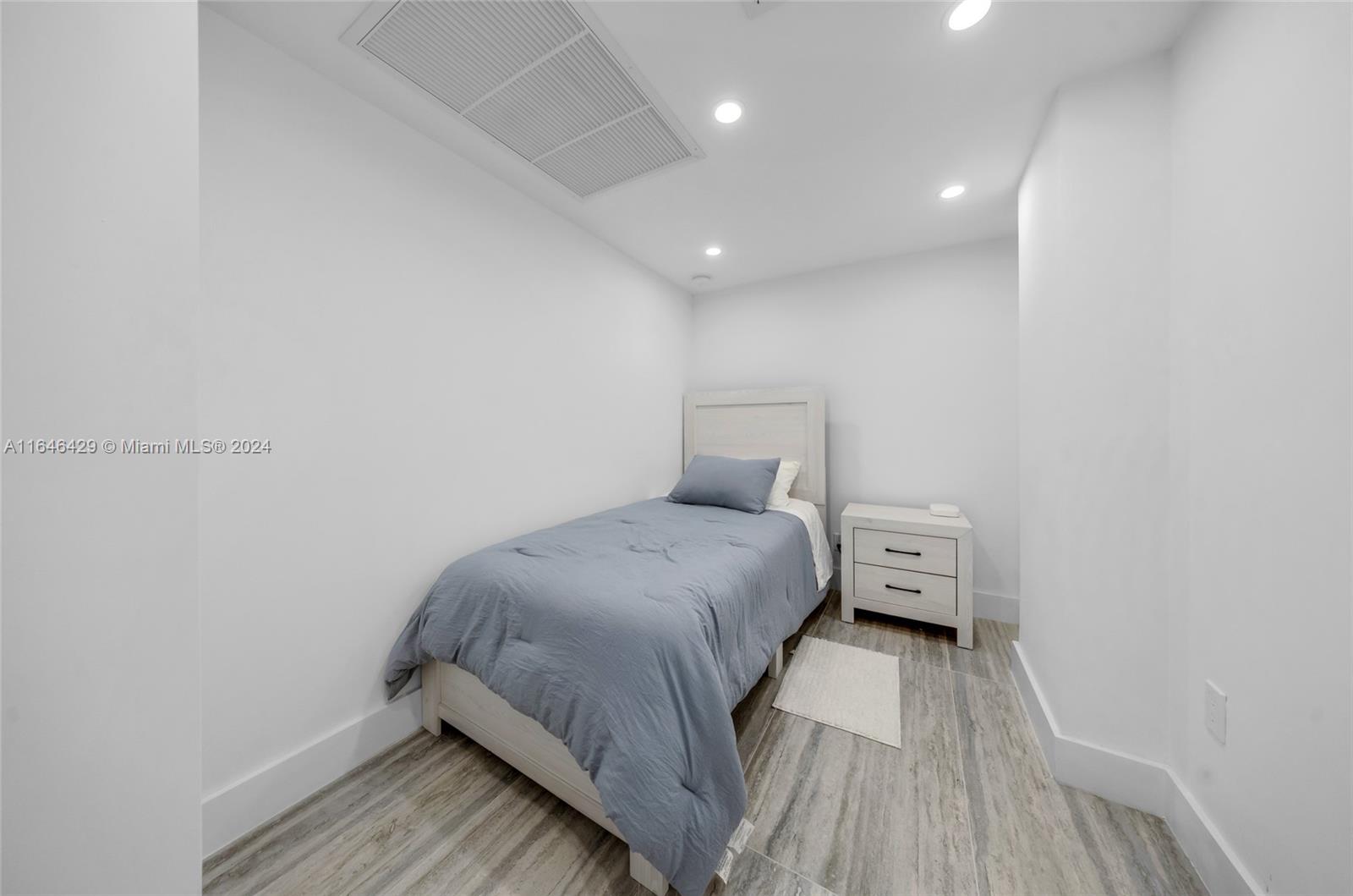 OCEANVIEW BUILDING A COND - Residential