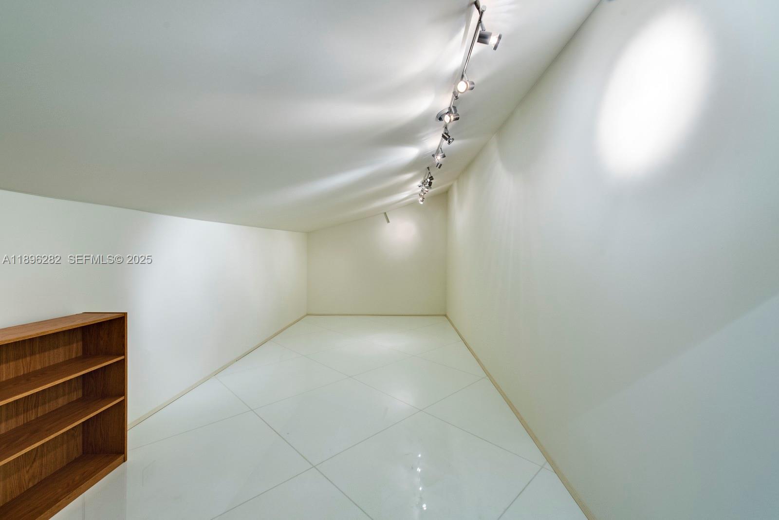 ASIA CONDO - Residential