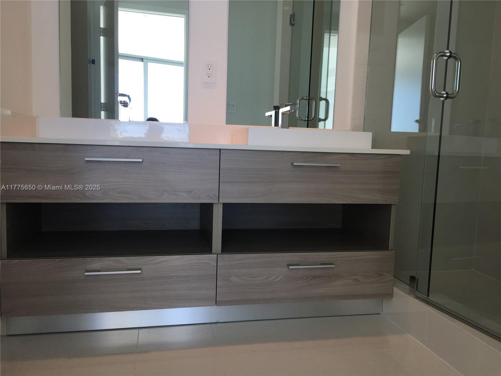 DUA MIAMI - Residential