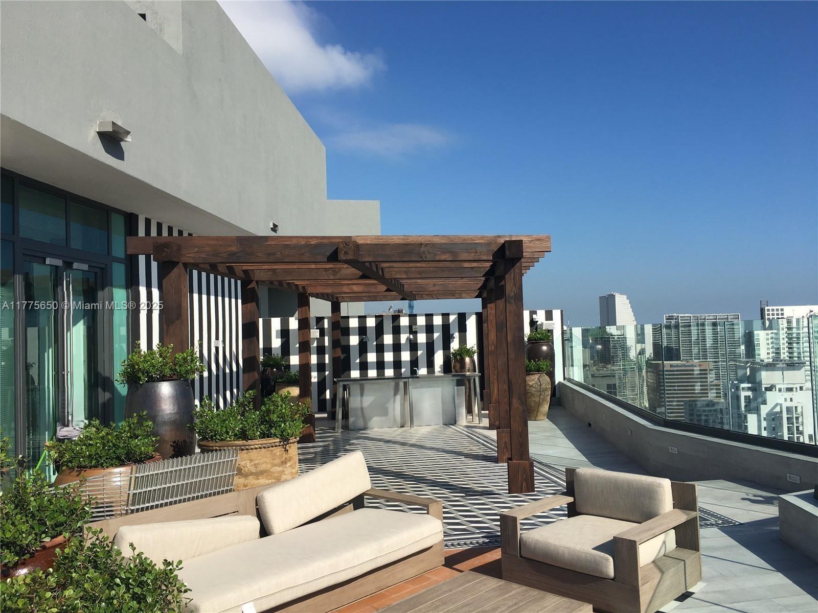 DUA MIAMI - Residential