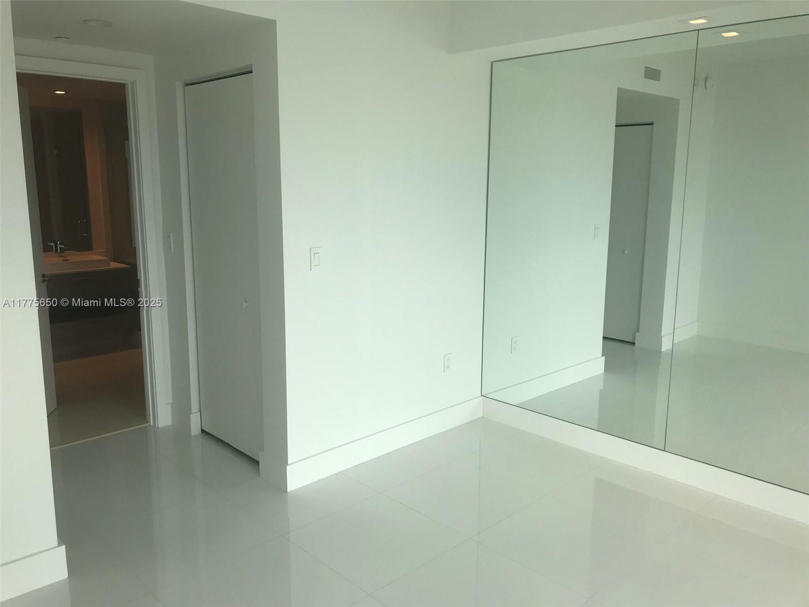 DUA MIAMI - Residential