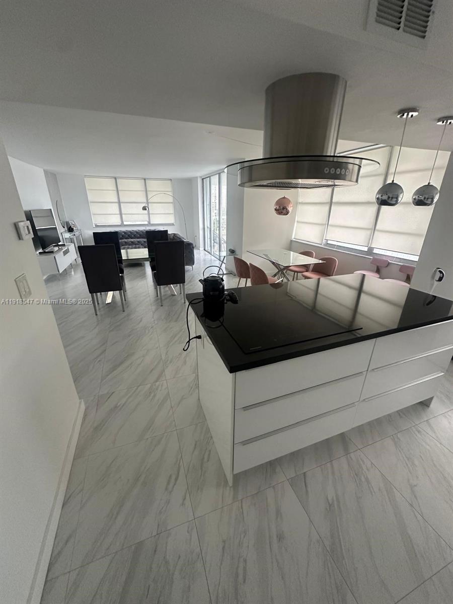 ADMIRALS PORT CONDO-EAST - Residential