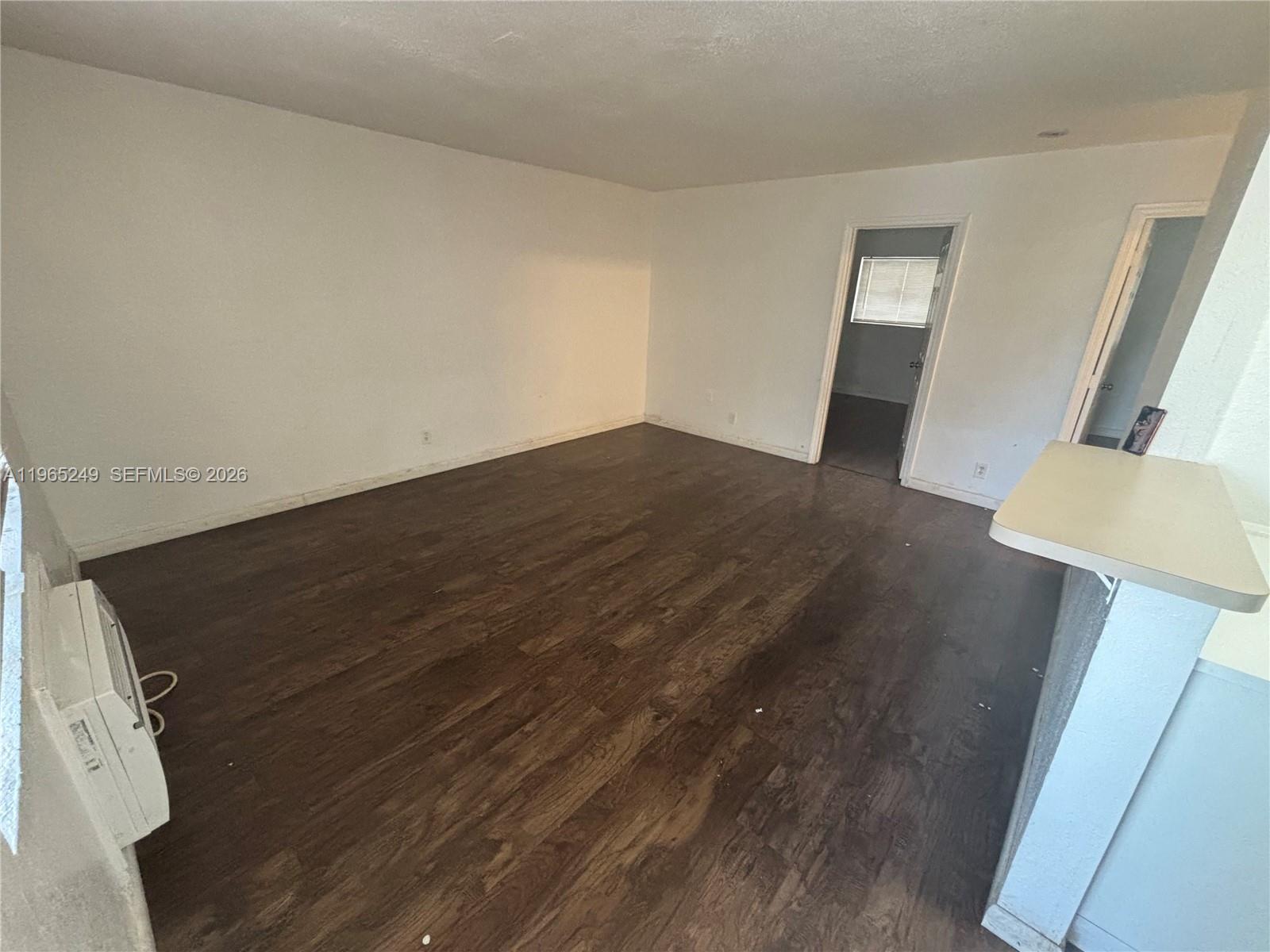FT LAUDERDALE B-40 - Residential Lease
