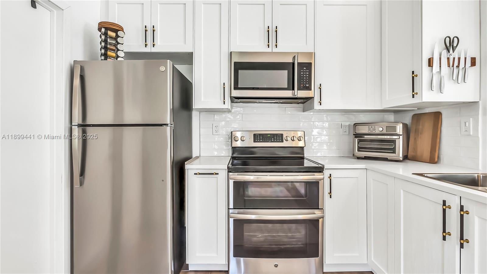 SHENANDOAH SECTION ONE - Residential Lease