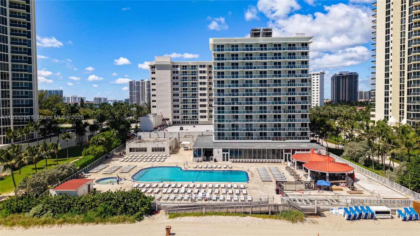 THE AVENTURA BEACH CLUB C - Residential Lease