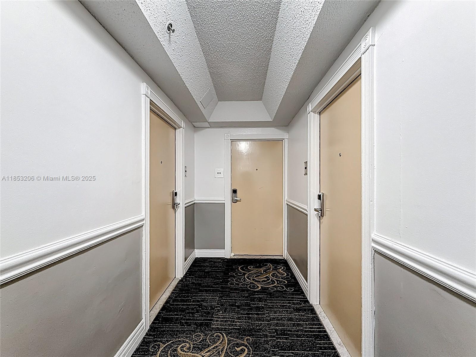 THE AVENTURA BEACH CLUB C - Residential Lease