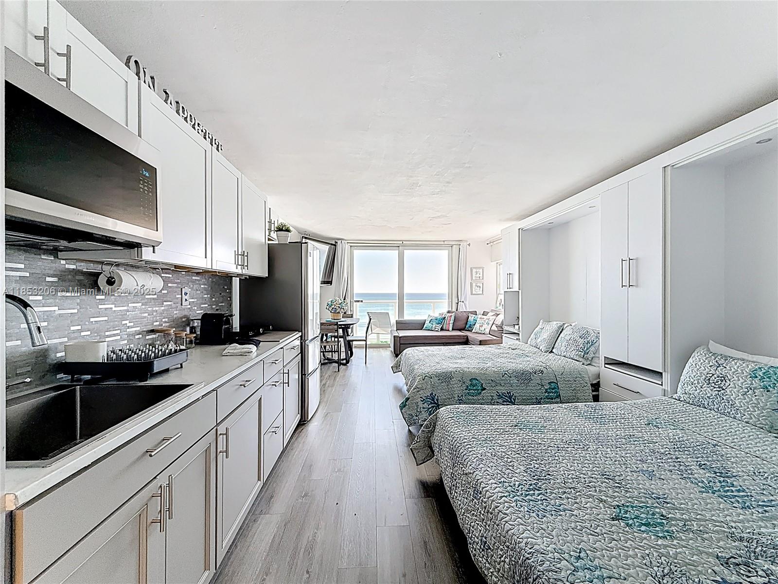 THE AVENTURA BEACH CLUB C - Residential Lease