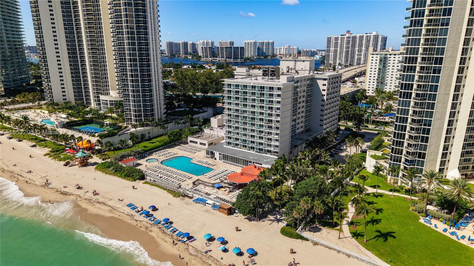 THE AVENTURA BEACH CLUB C - Residential Lease