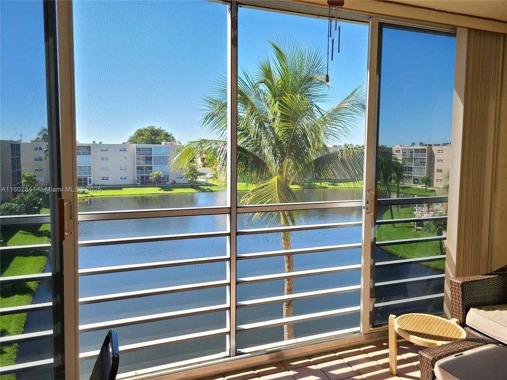 Photo of 424 SE 10th St #405, Dania Beach, FL 33004 (MLS # A11802841)