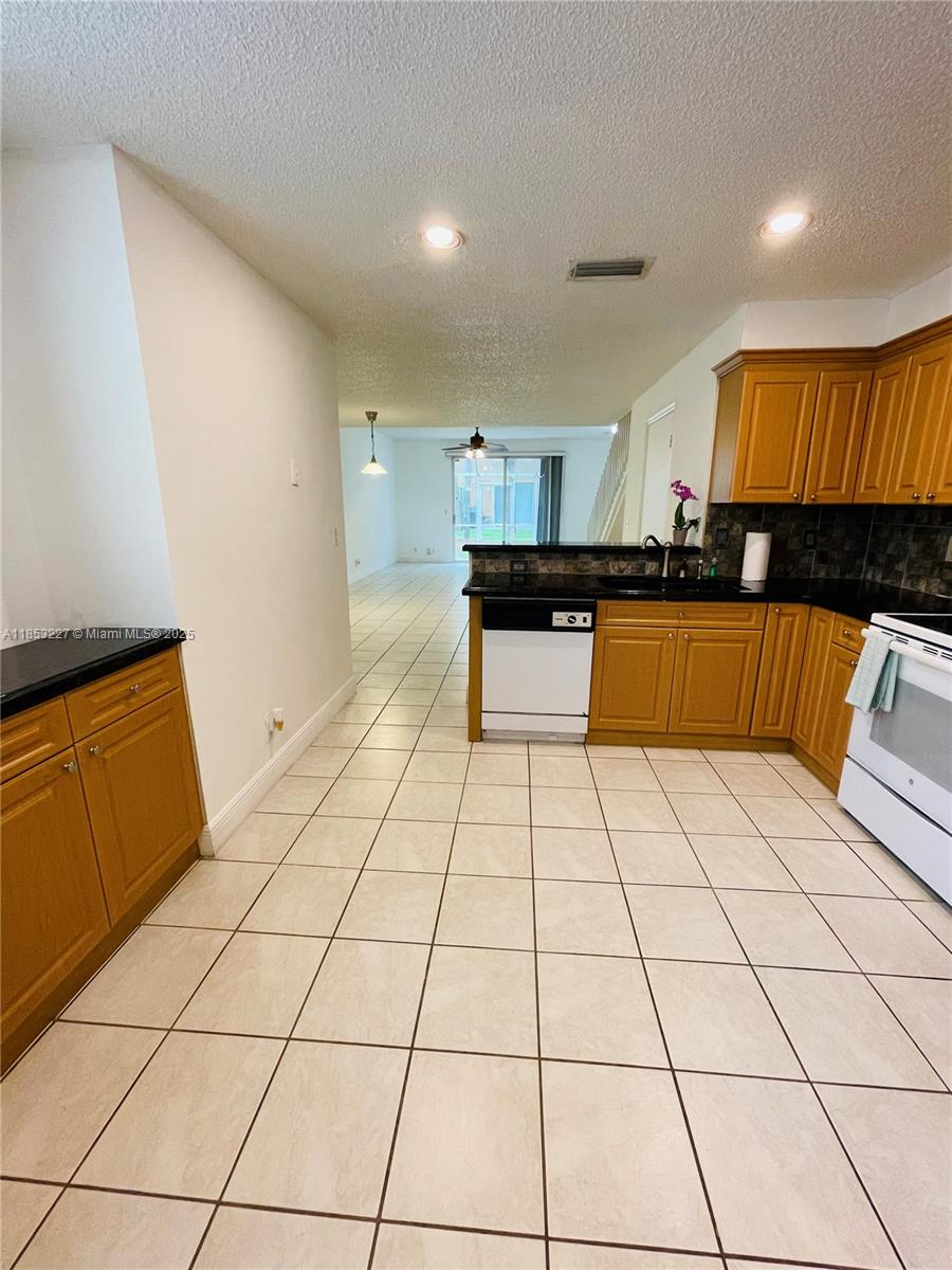 1503 Veracruz Ln 5-14