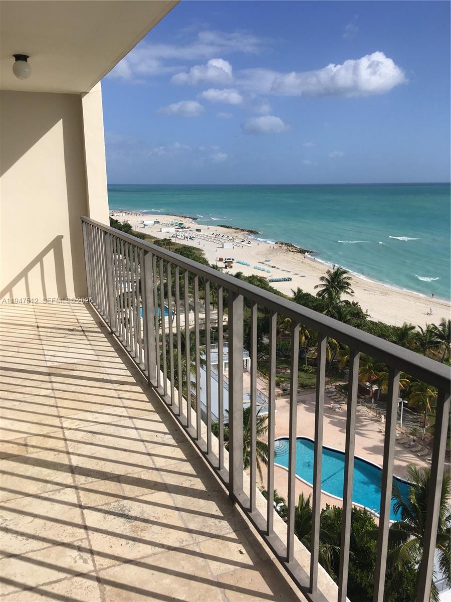 2625 Collins Ave 1407