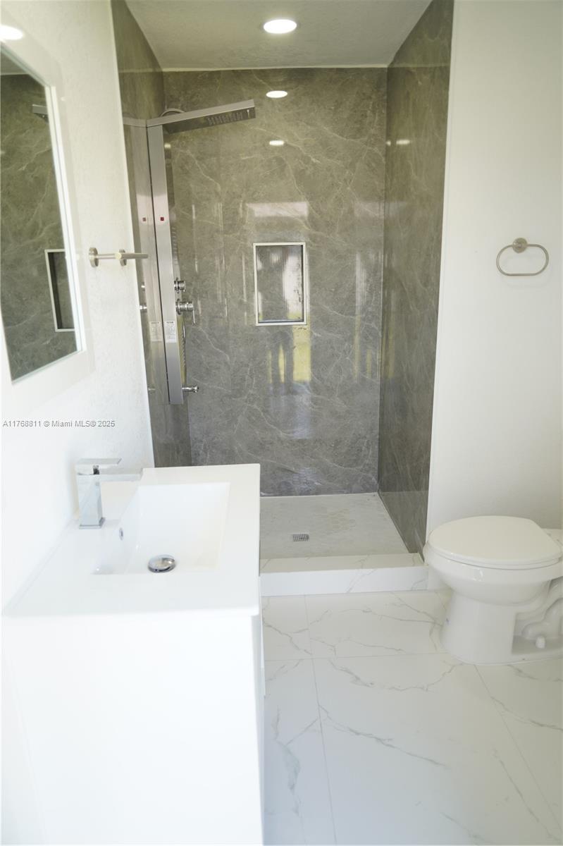 CHARLOTTE - Residential