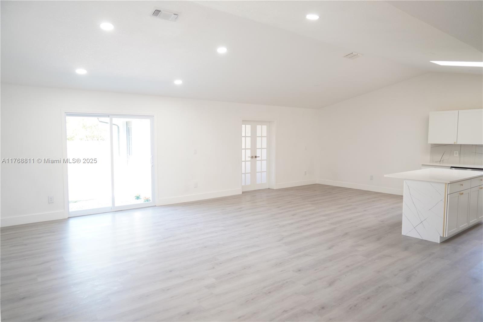 CHARLOTTE - Residential