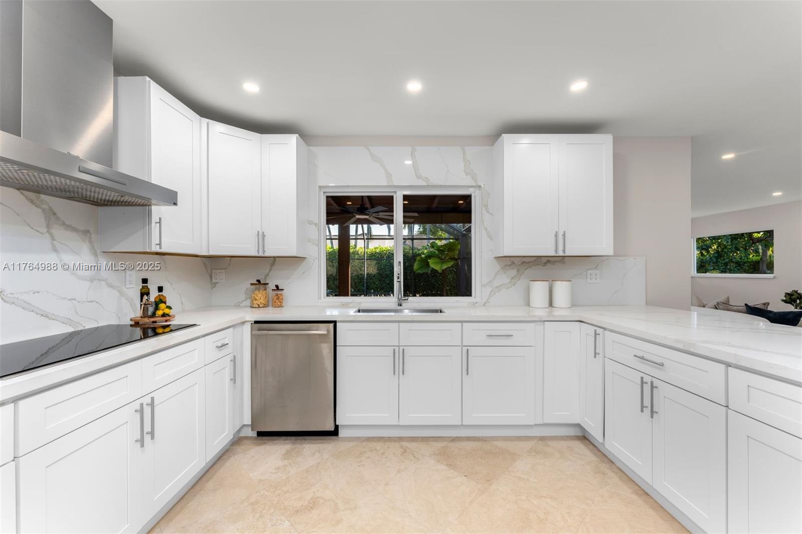 CUTLER BAY ESTATES - Residential