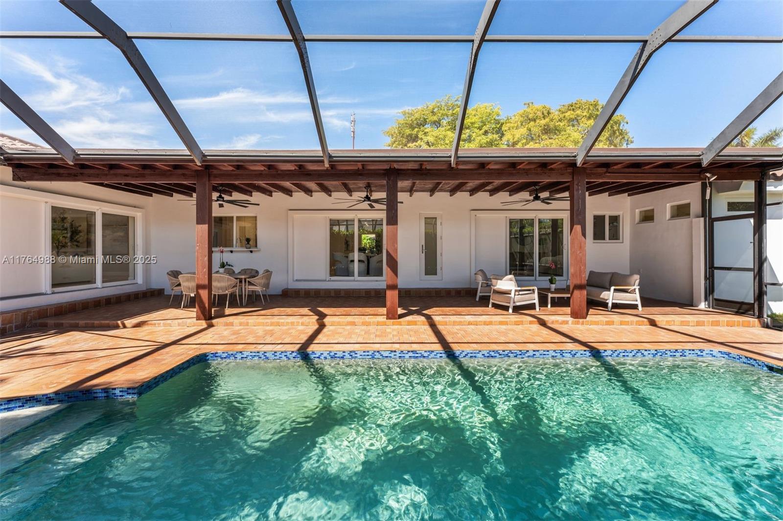 CUTLER BAY ESTATES - Residential