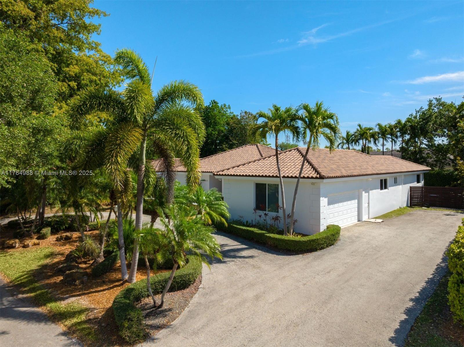 CUTLER BAY ESTATES - Residential