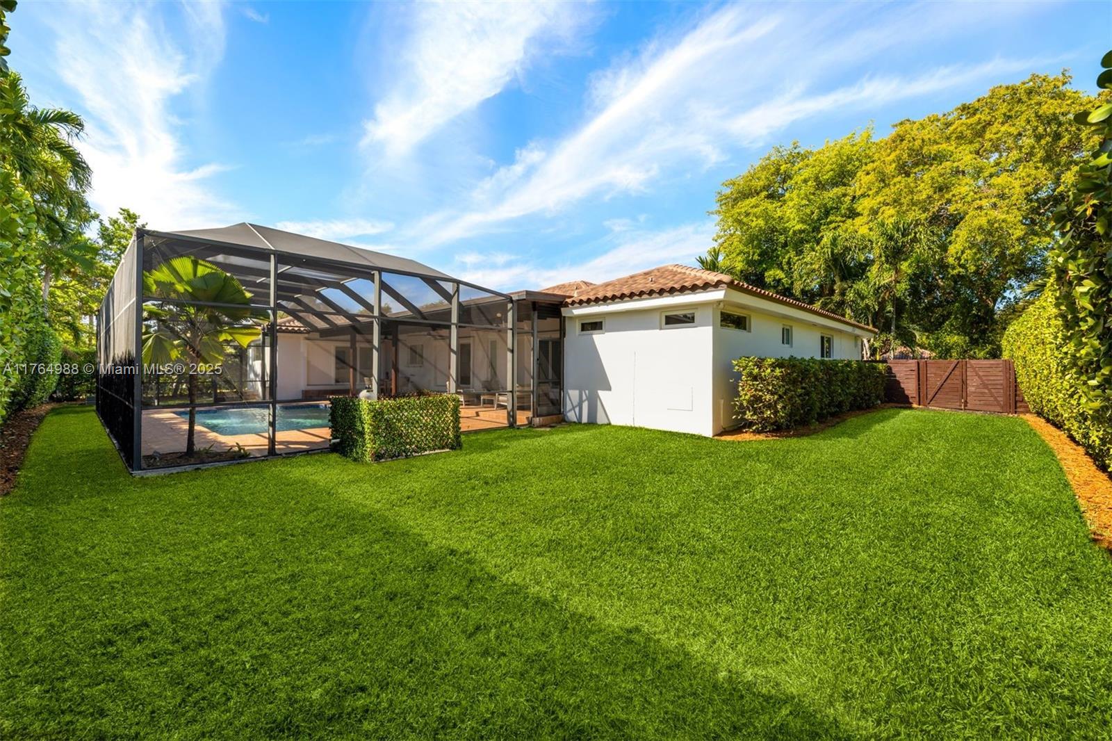 CUTLER BAY ESTATES - Residential