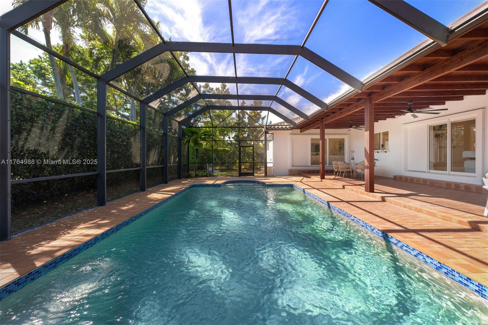 CUTLER BAY ESTATES - Residential