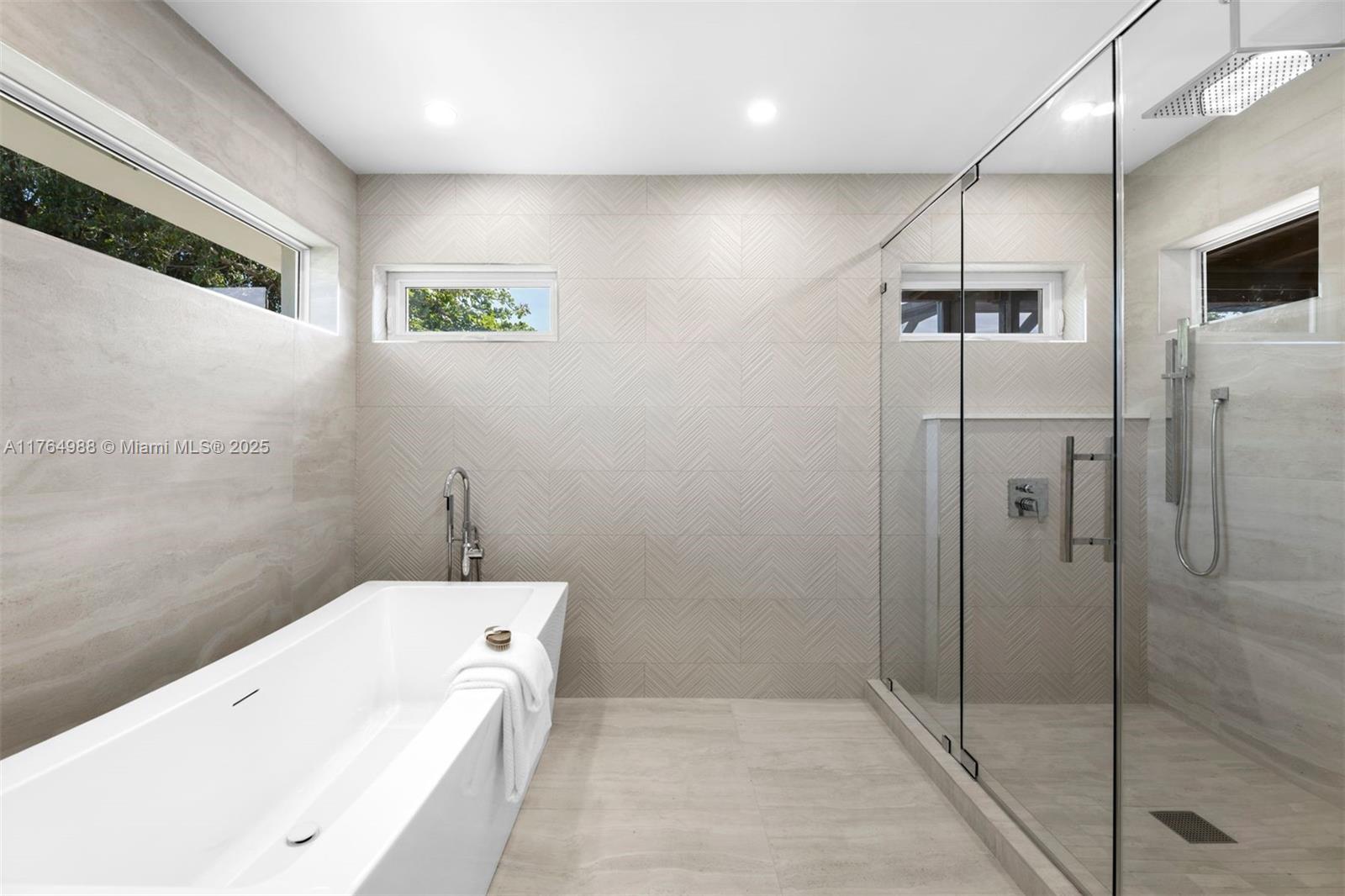 CUTLER BAY ESTATES - Residential