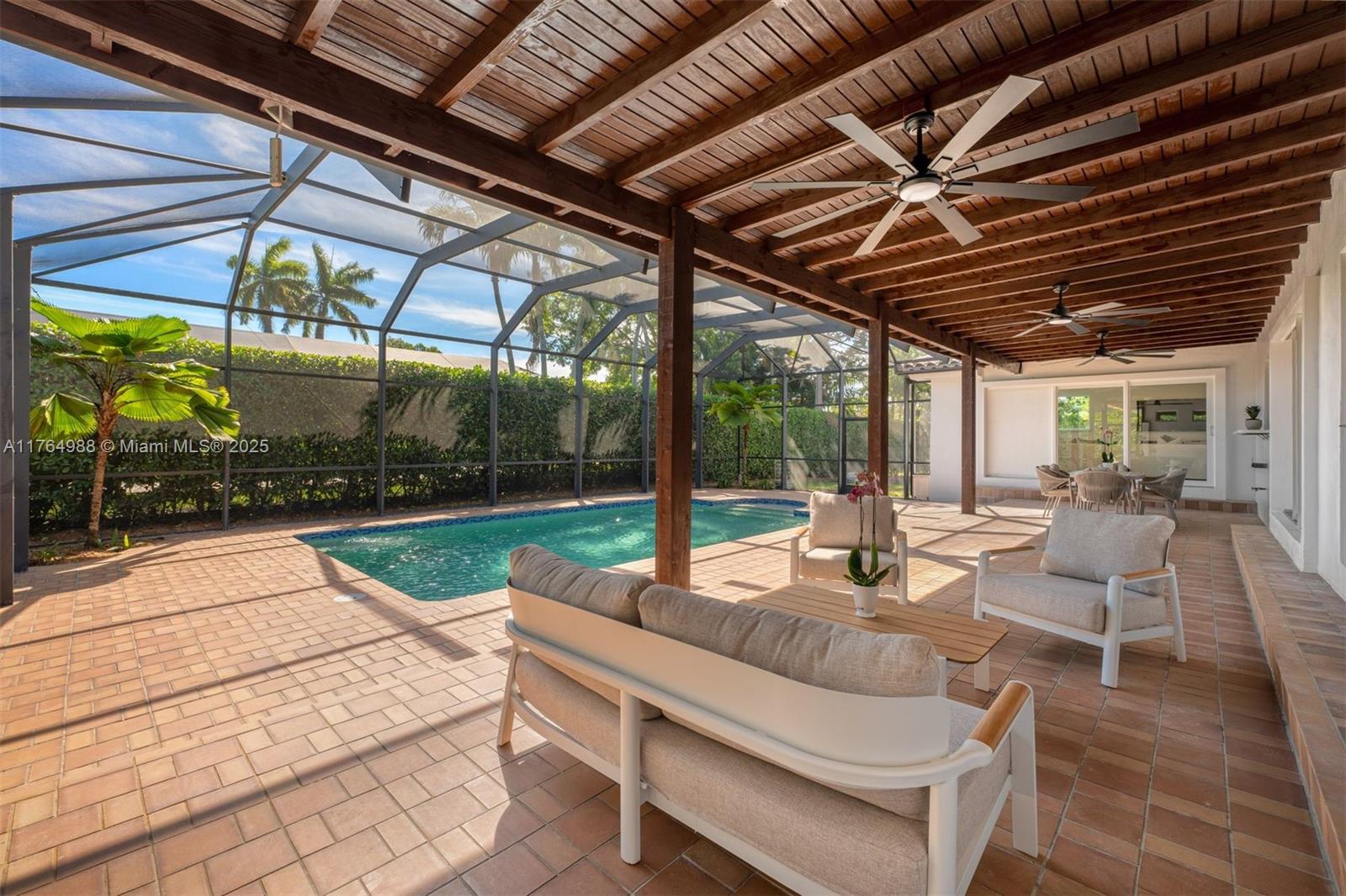 CUTLER BAY ESTATES - Residential