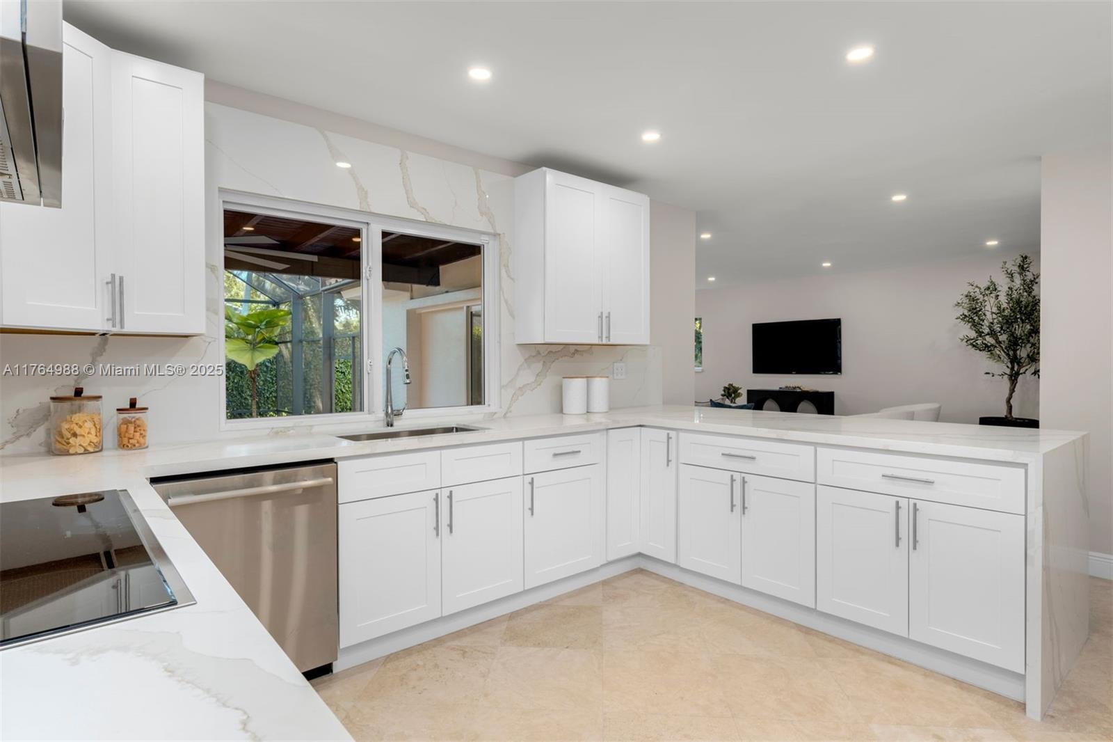 CUTLER BAY ESTATES - Residential