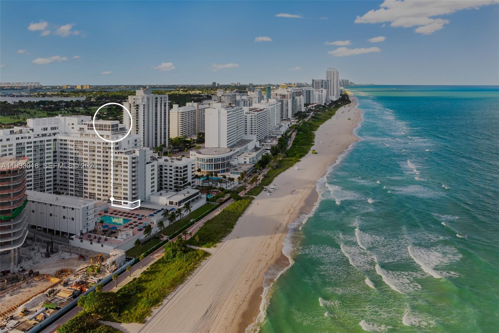 THE CARRIAGE HOUSE CONDO - Residential